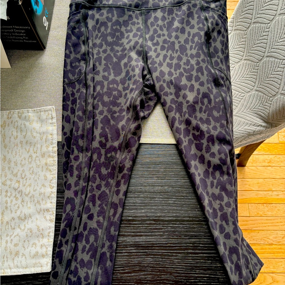 Victoria secret leopard print leggings